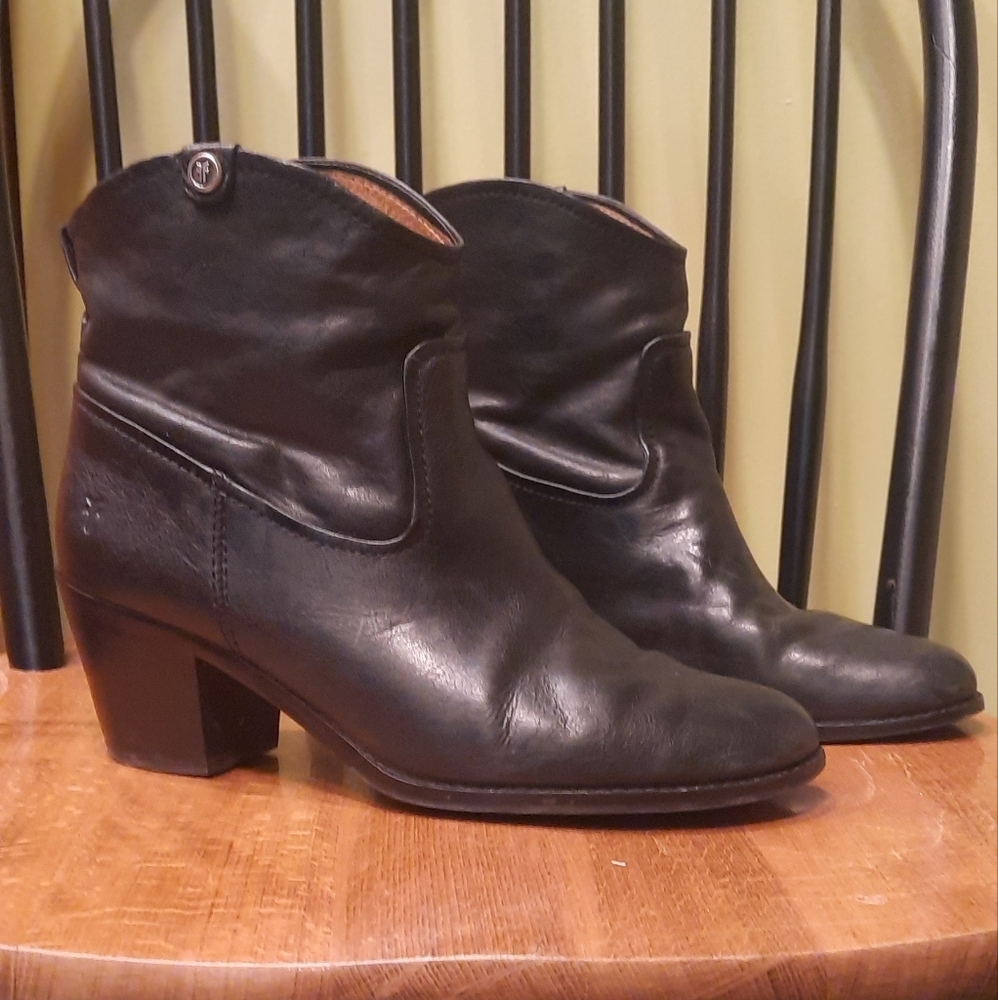 Frye Jolene Black Leather Ankle Boots